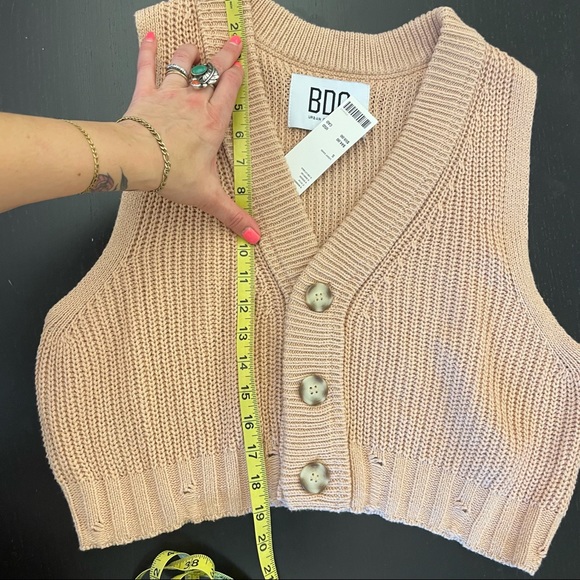NWT🤩Urban Outfitters Mona Sweater Vest - Picture 7 of 8